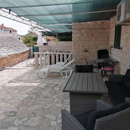 Apartmani Franceska Bol Zimmer foto
